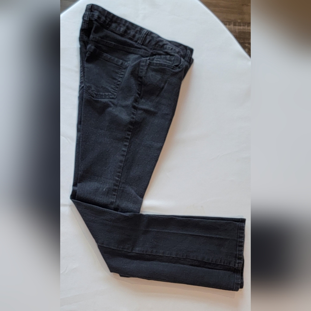Time and Tru Men's Black Slim Jeans